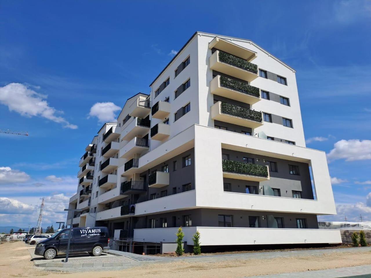 Mountain Breeze Luxury Apartment Ac & Parcare Privata براشوف المظهر الخارجي الصورة